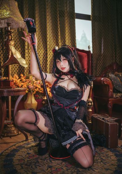 书店女孩_十万网红美女美酱