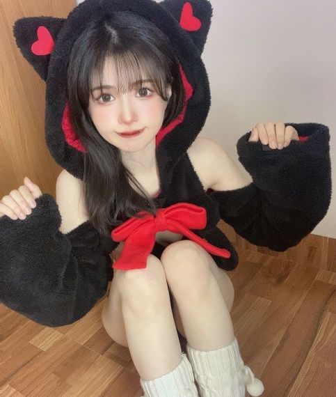 白丝美女被c_HD动漫免费观看