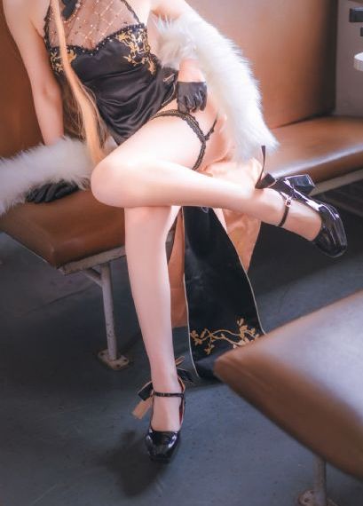 丝袜中出秘书连裤袜_BD韩语BD在线观看